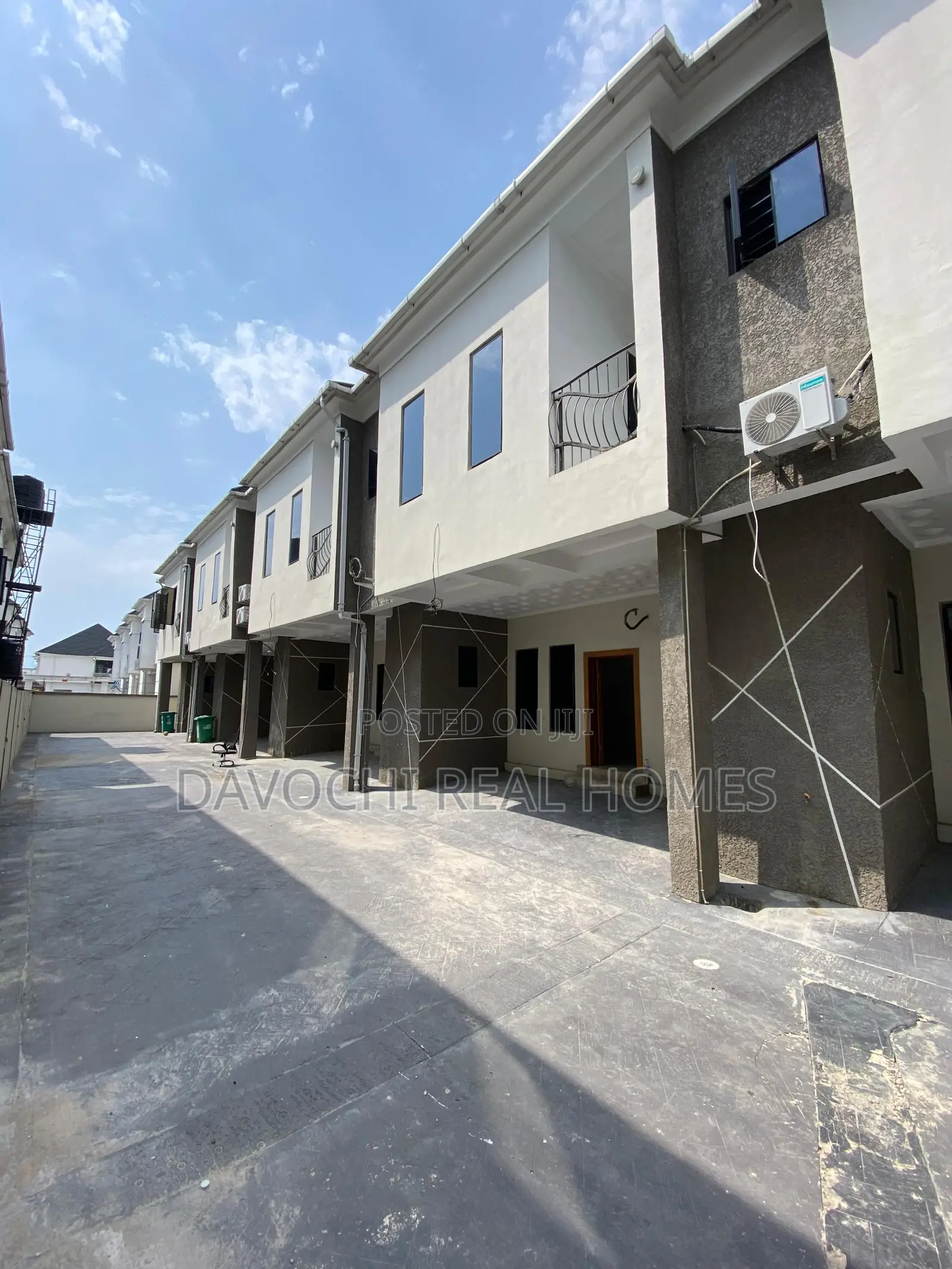 Furnished 4bdrm Duplex in Orchid Road, Lekki Phase 1 for rent in Lekki Phase 1