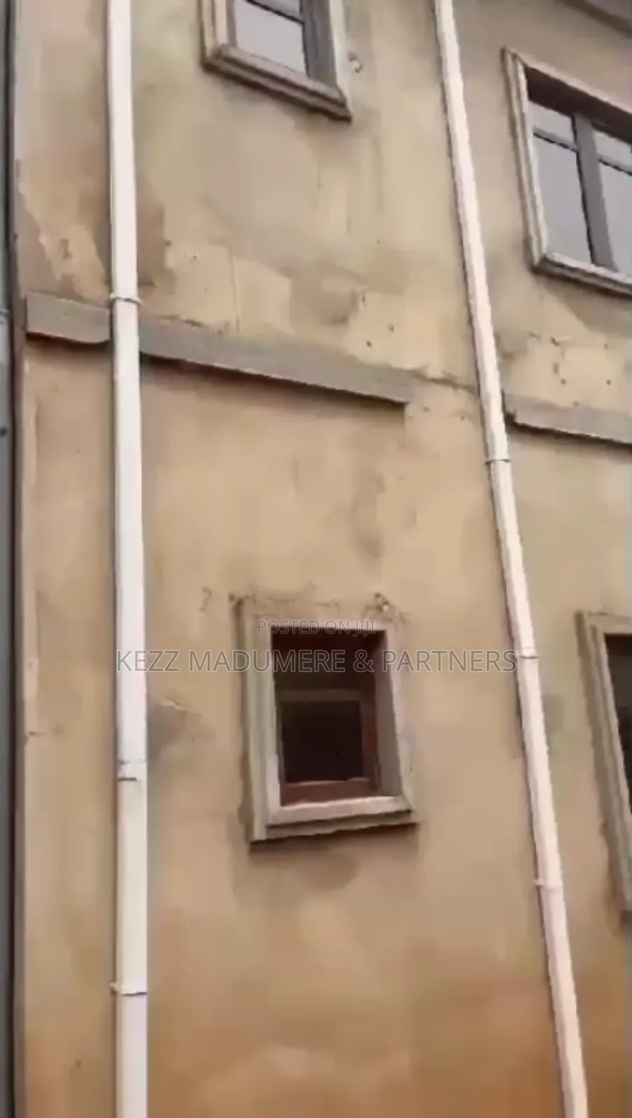 5bdrm Block of Flats in Centinary,Near, Enugu for sale in Enugu