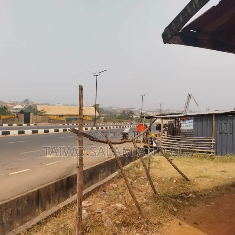 474sqm of Commercial Land Along Akala Express Way Ibadan in Akala Express