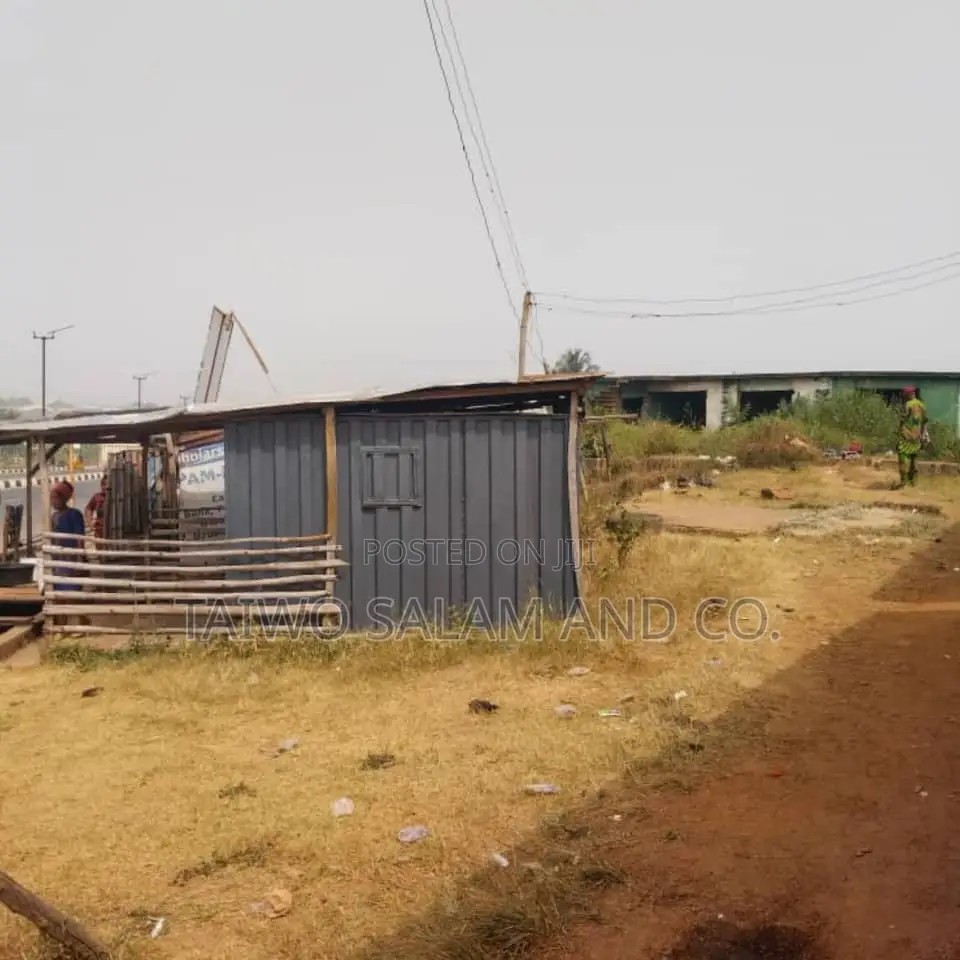 474sqm of Commercial Land Along Akala Express Way Ibadan in Akala Express
