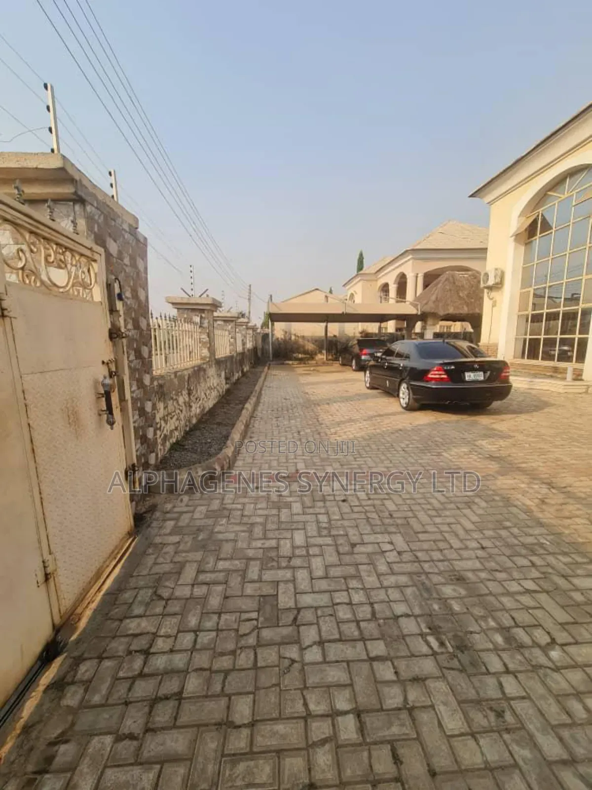 4bdrm Duplex in Apo District for sale in Apo District