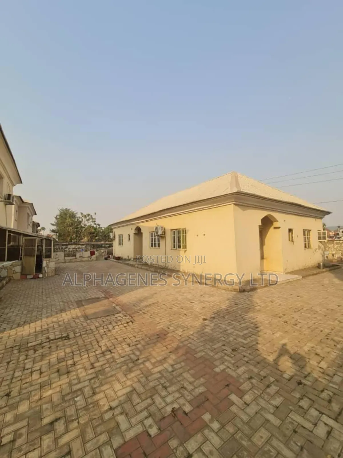 4bdrm Duplex in Apo District for sale in Apo District