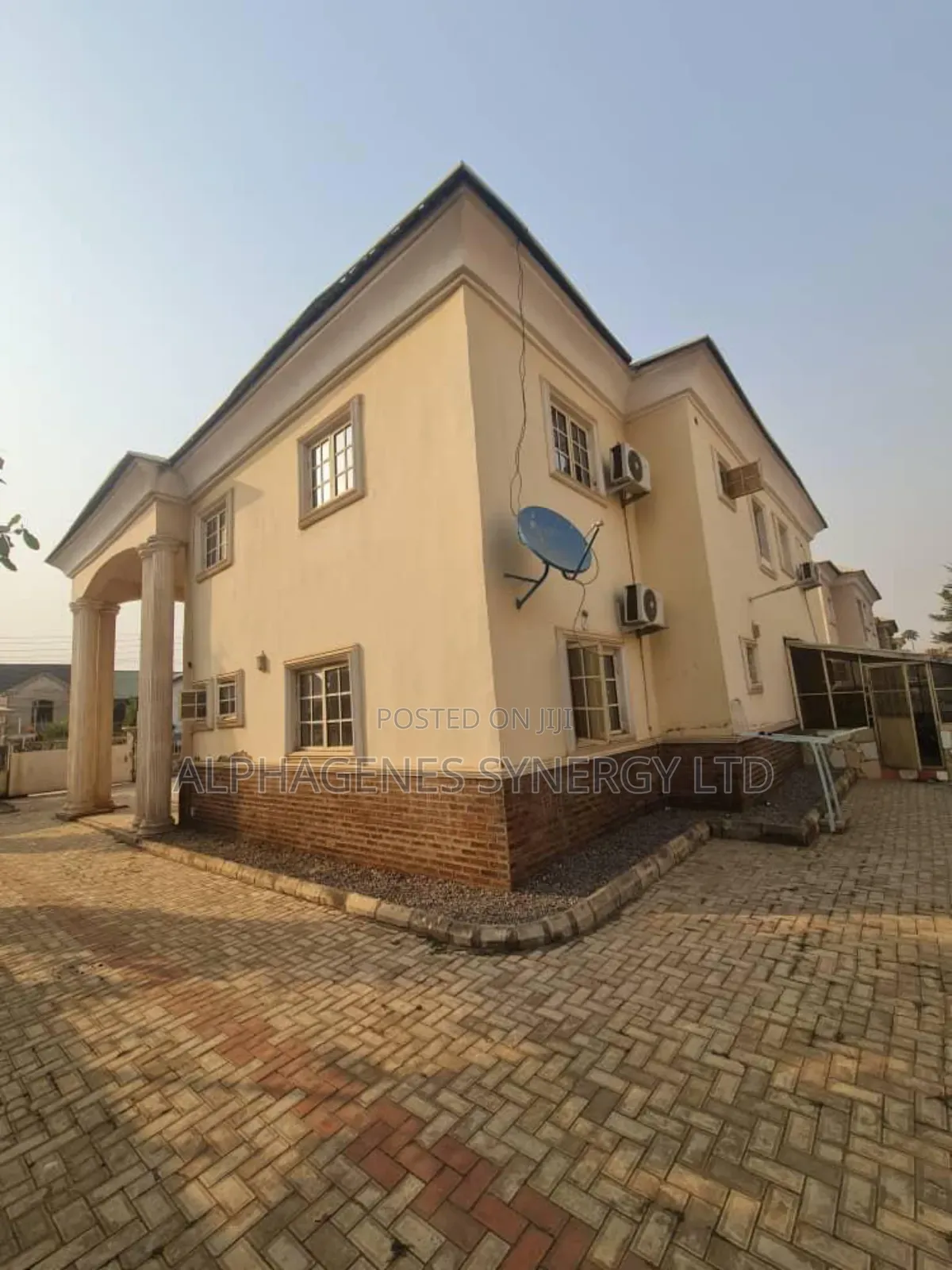 4bdrm Duplex in Apo District for sale in Apo District