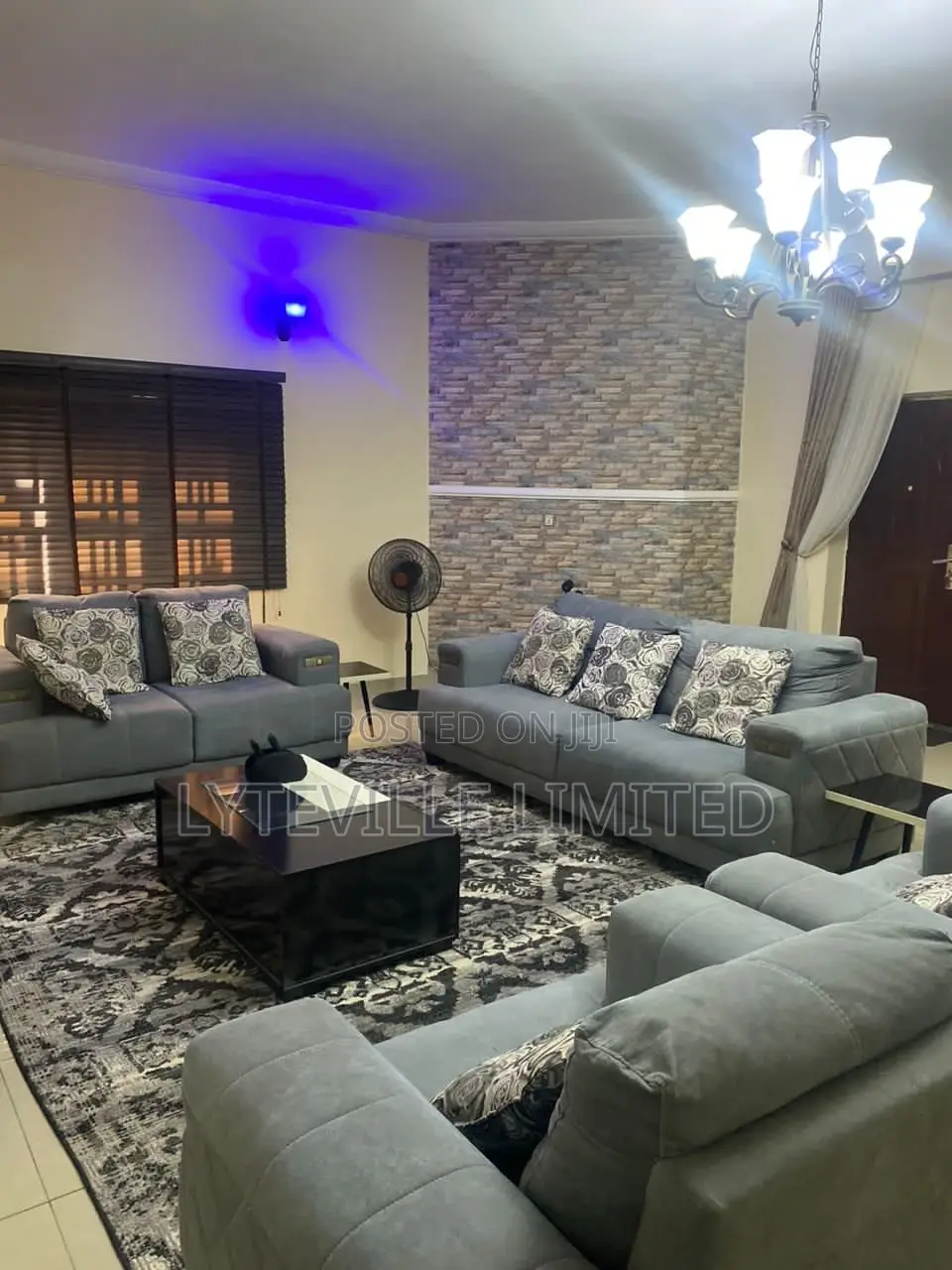 Single Room, Shared Apartment in Utako