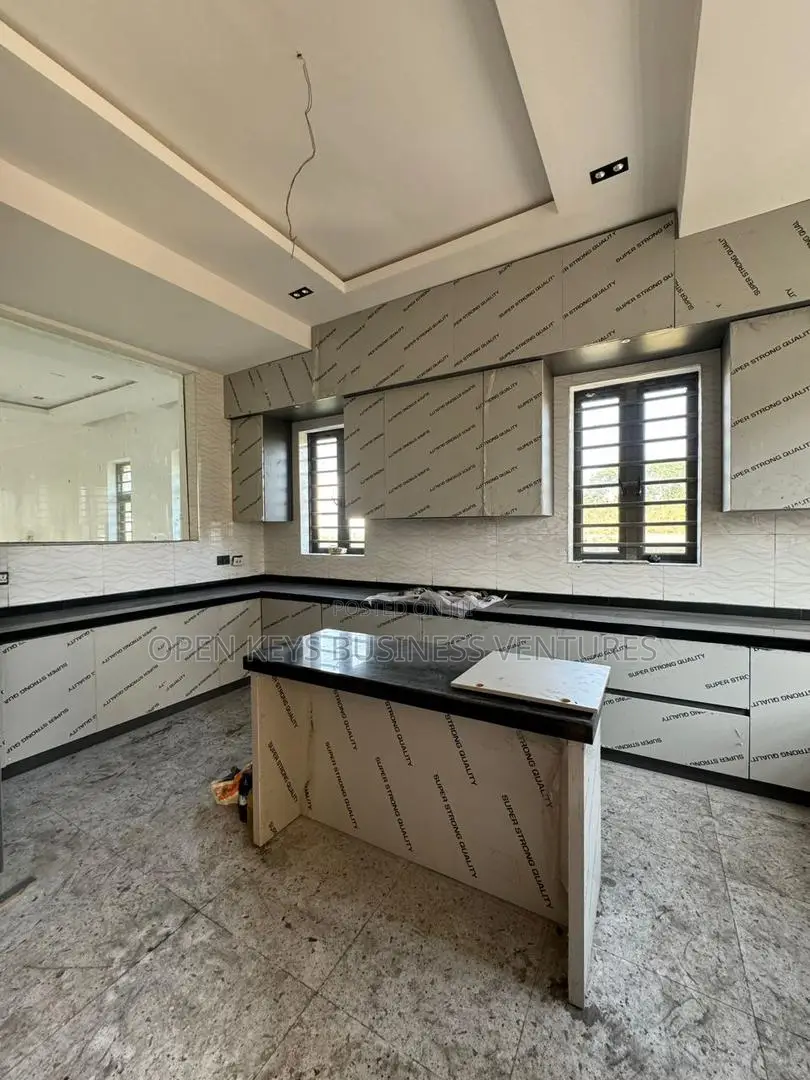 Furnished 4bdrm Duplex in Akobo for sale in Akobo