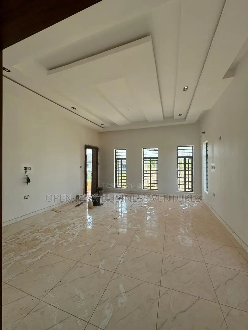 Furnished 4bdrm Duplex in Akobo for sale in Akobo