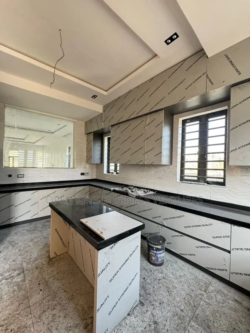 Furnished 4bdrm Duplex in Akobo for sale in Akobo