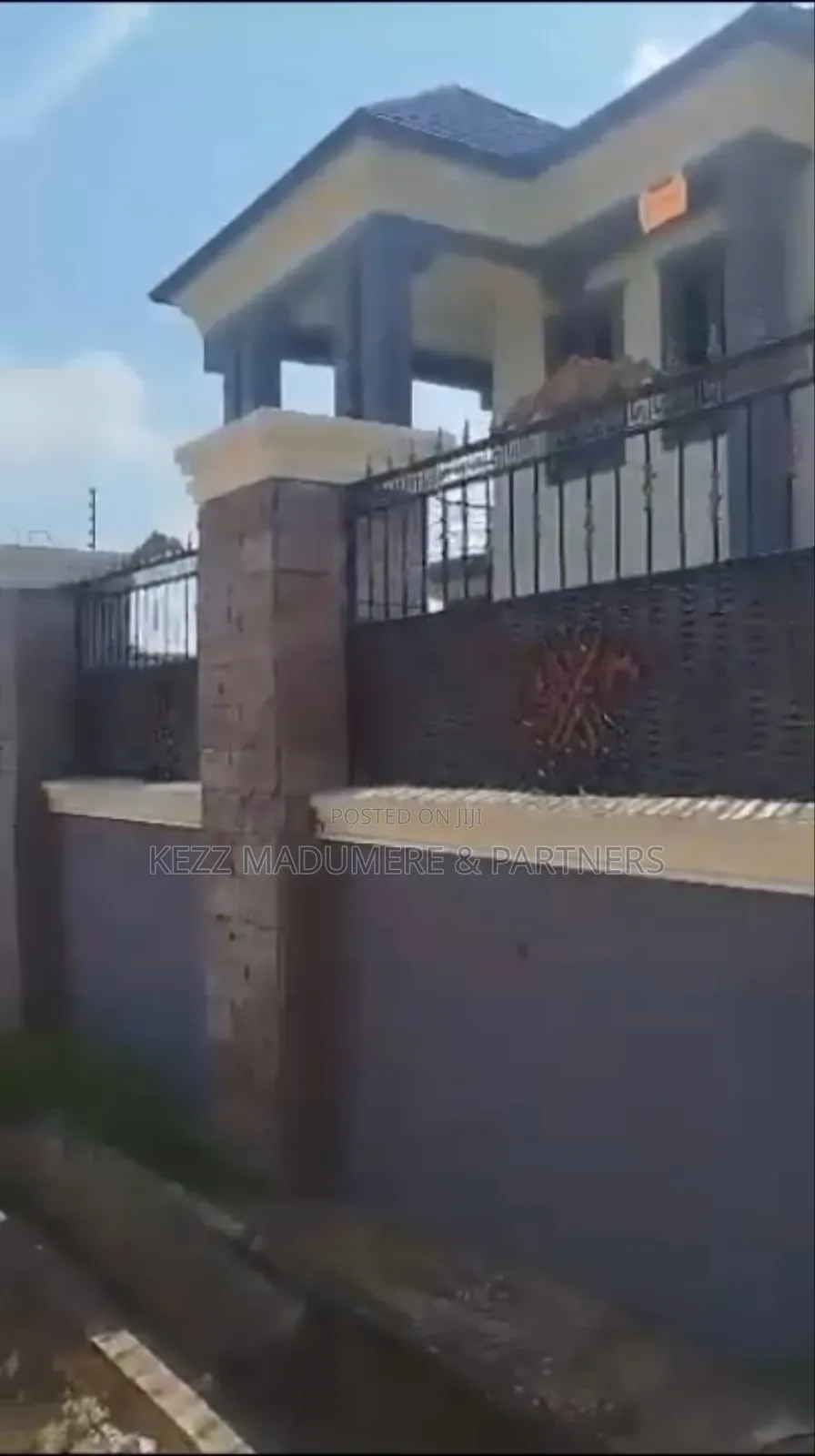 5bdrm Duplex in Near Dss , Owerri, for sale in Owerri