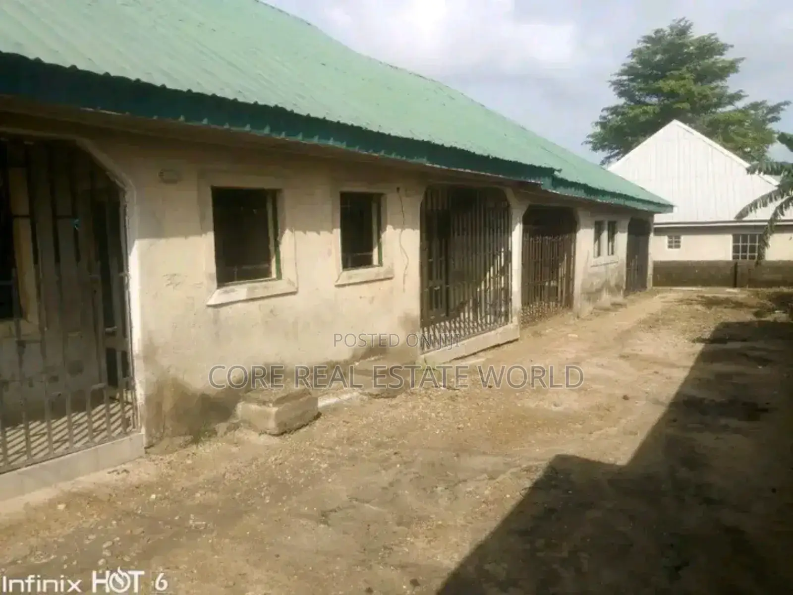 Ibuzo, Admiralty Drive, Umeri Delta State in Oshimili South