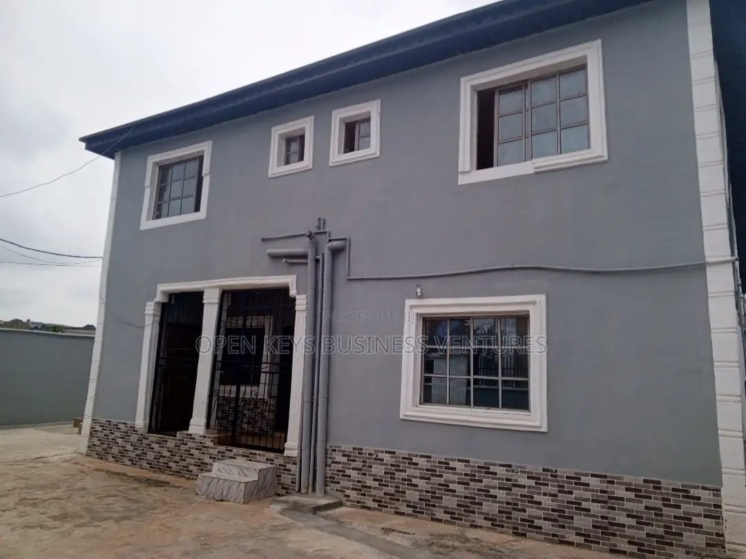 2bdrm Block of Flats in Elebu, Akala Express for sale in Akala Express