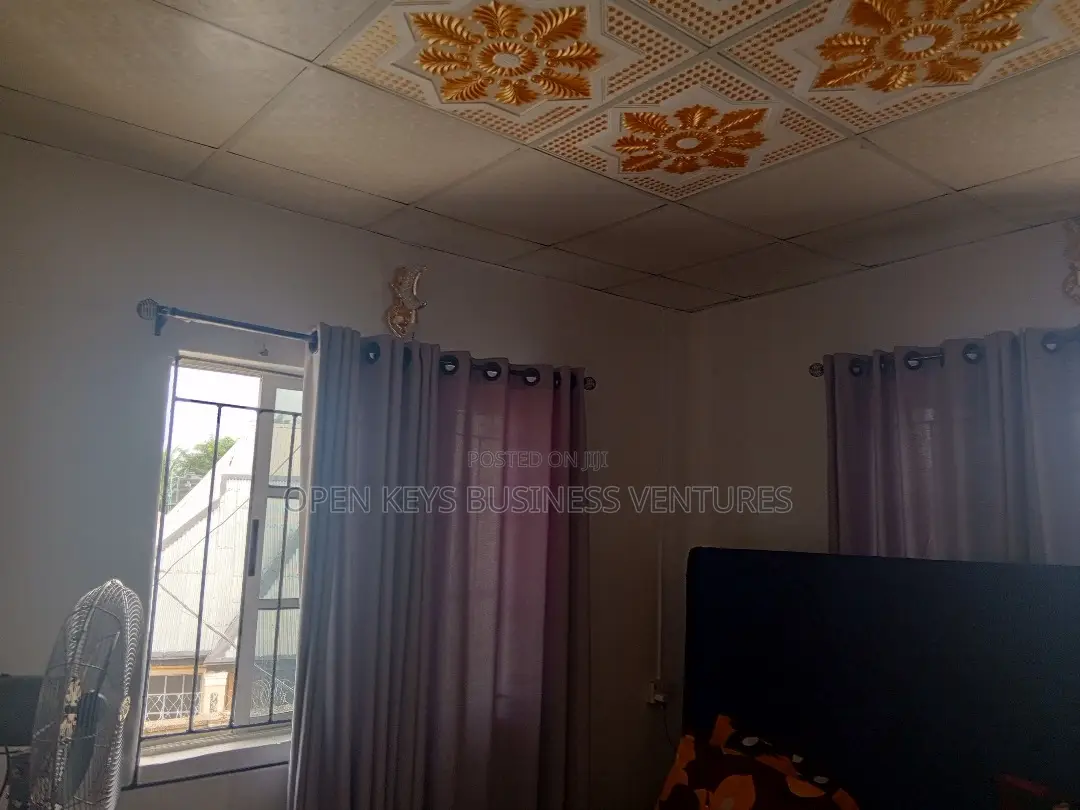 2bdrm Block of Flats in Elebu, Akala Express for sale in Akala Express