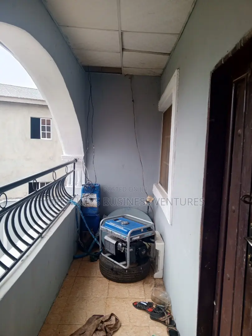 2bdrm Block of Flats in Elebu, Akala Express for sale in Akala Express