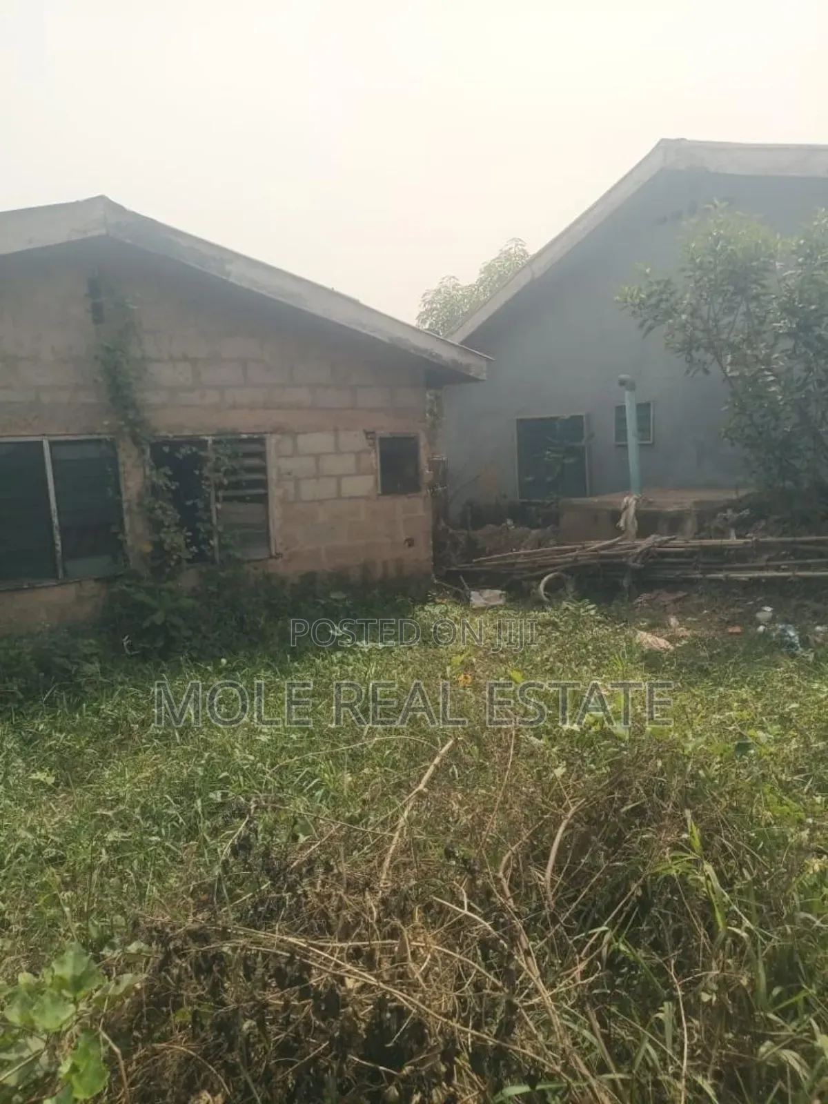 Half Plot of Land Oko Filling Off Lanre Bstop Lasu RD in Ikotun / Ikotun/Igando