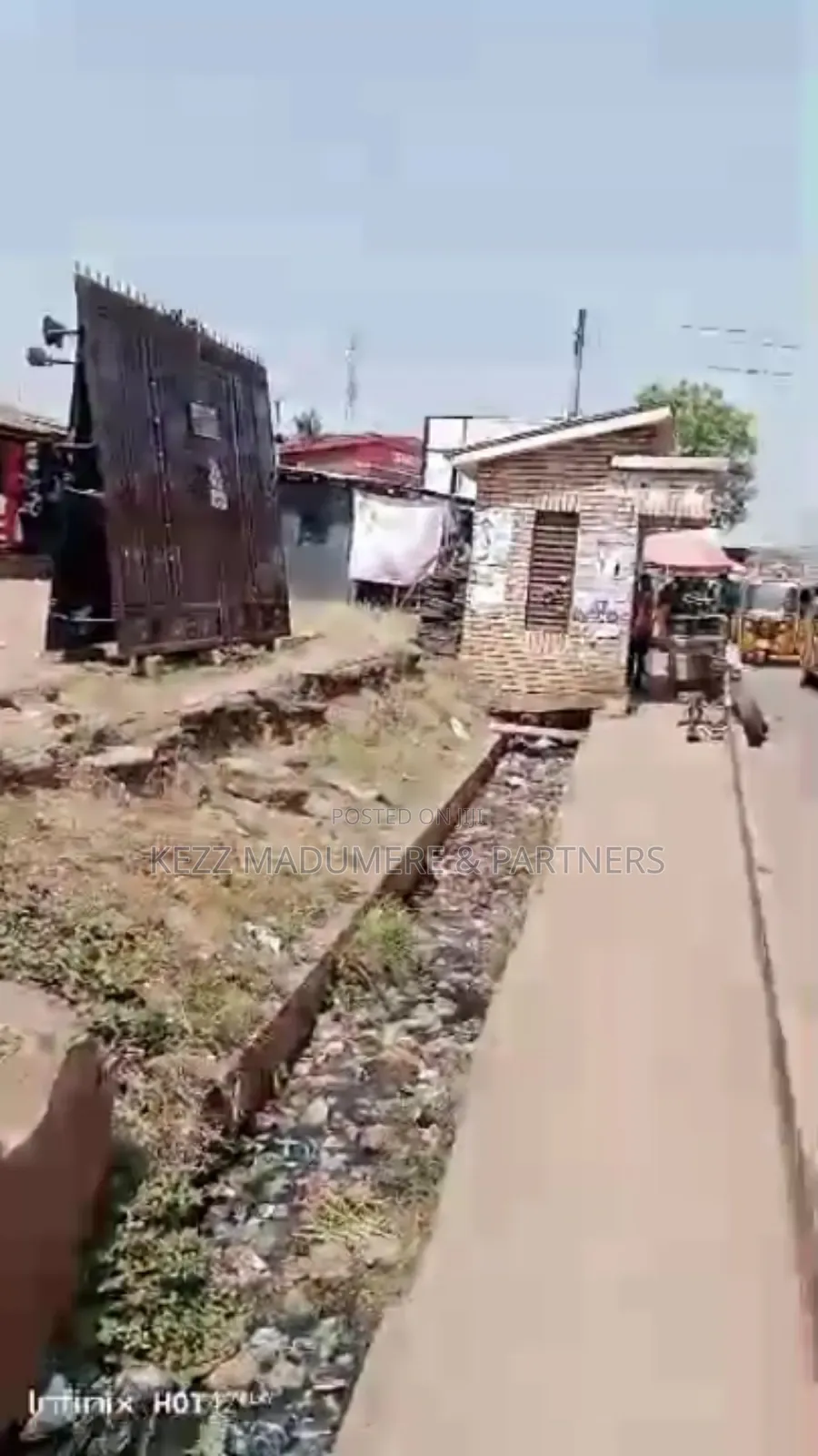 For Sale : Cofo 3700 SQMTS At Agbani Rd Mayor Mkt, Enugu in Enugu