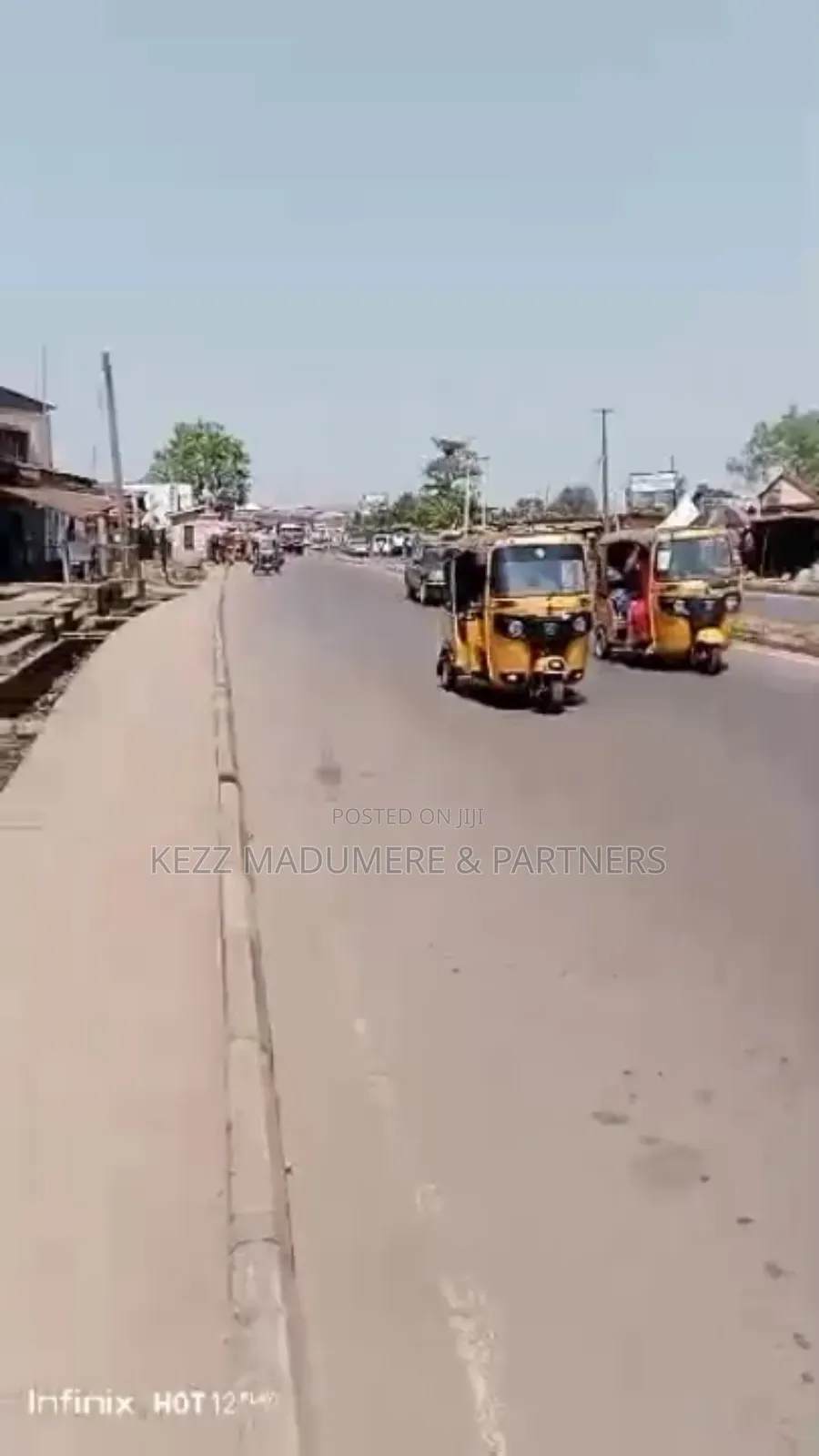 For Sale : Cofo 3700 SQMTS At Agbani Rd Mayor Mkt, Enugu in Enugu
