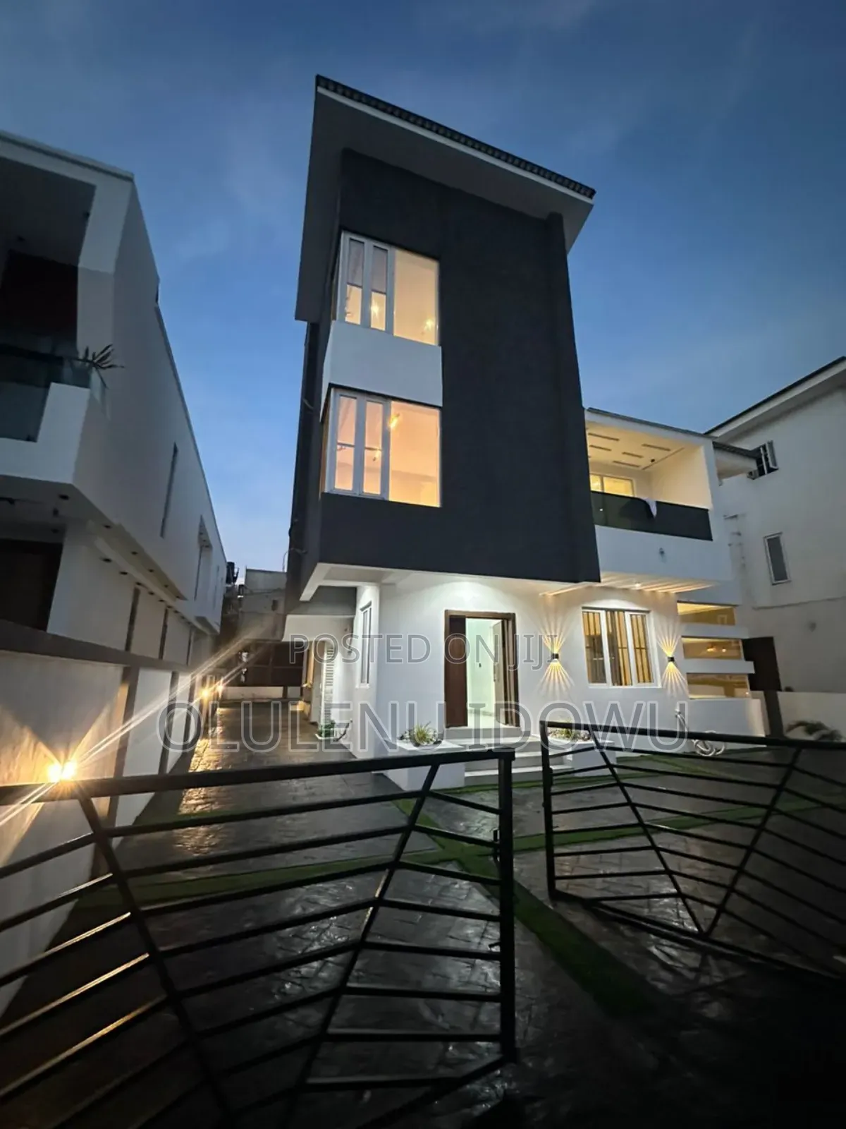 Furnished 5bdrm Duplex in Hampton Lake Estate, Alimosho for sale in Alimosho
