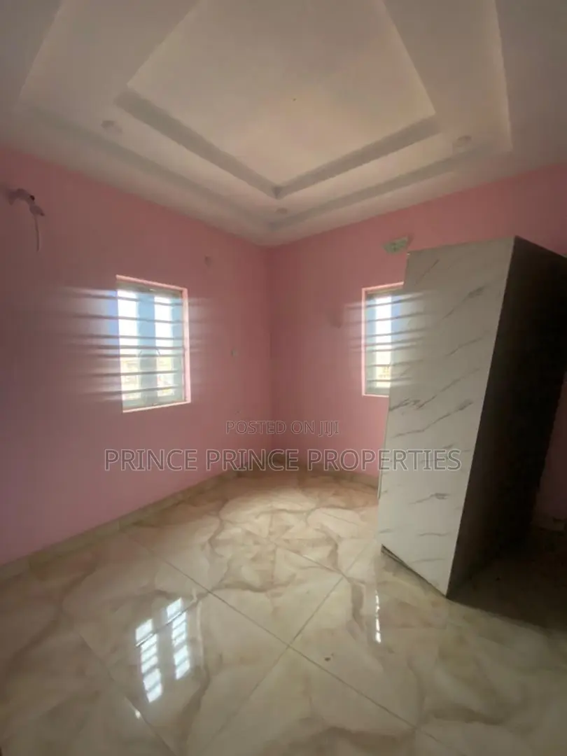 Furnished 2bdrm Block of Flats in Surulere for rent in Surulere