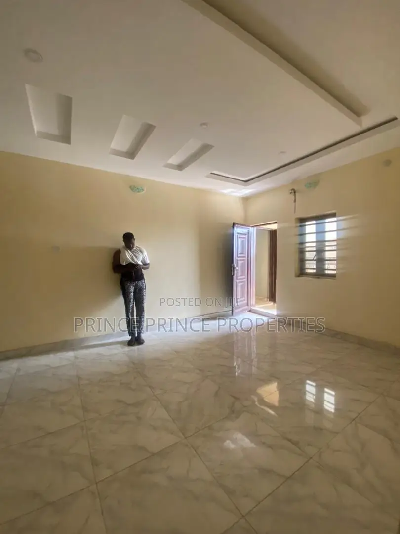 Furnished 2bdrm Block of Flats in Surulere for rent in Surulere