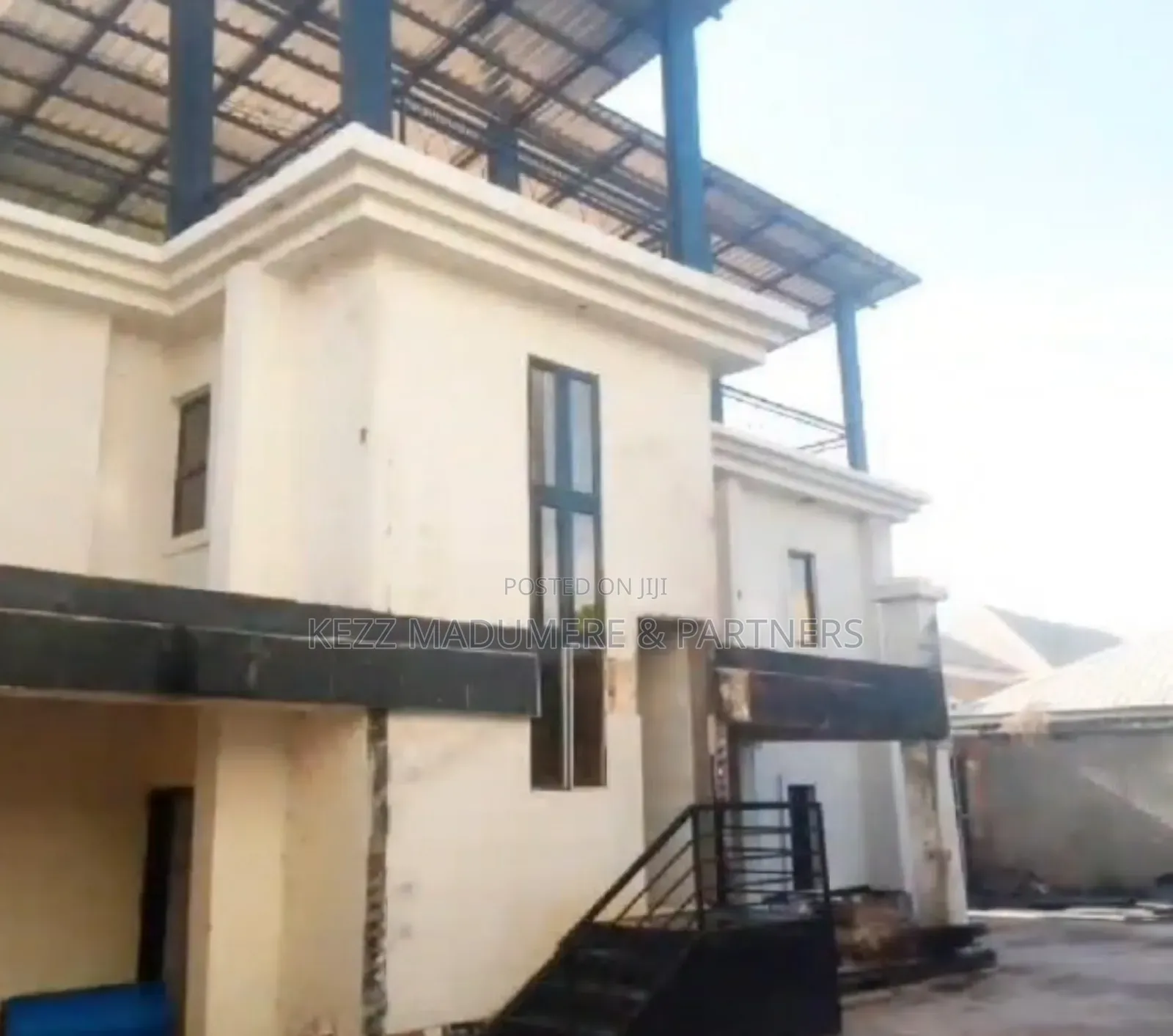 For Sale : 20 Rooms Hotel , Trans Ekulu, Enugu in Enugu