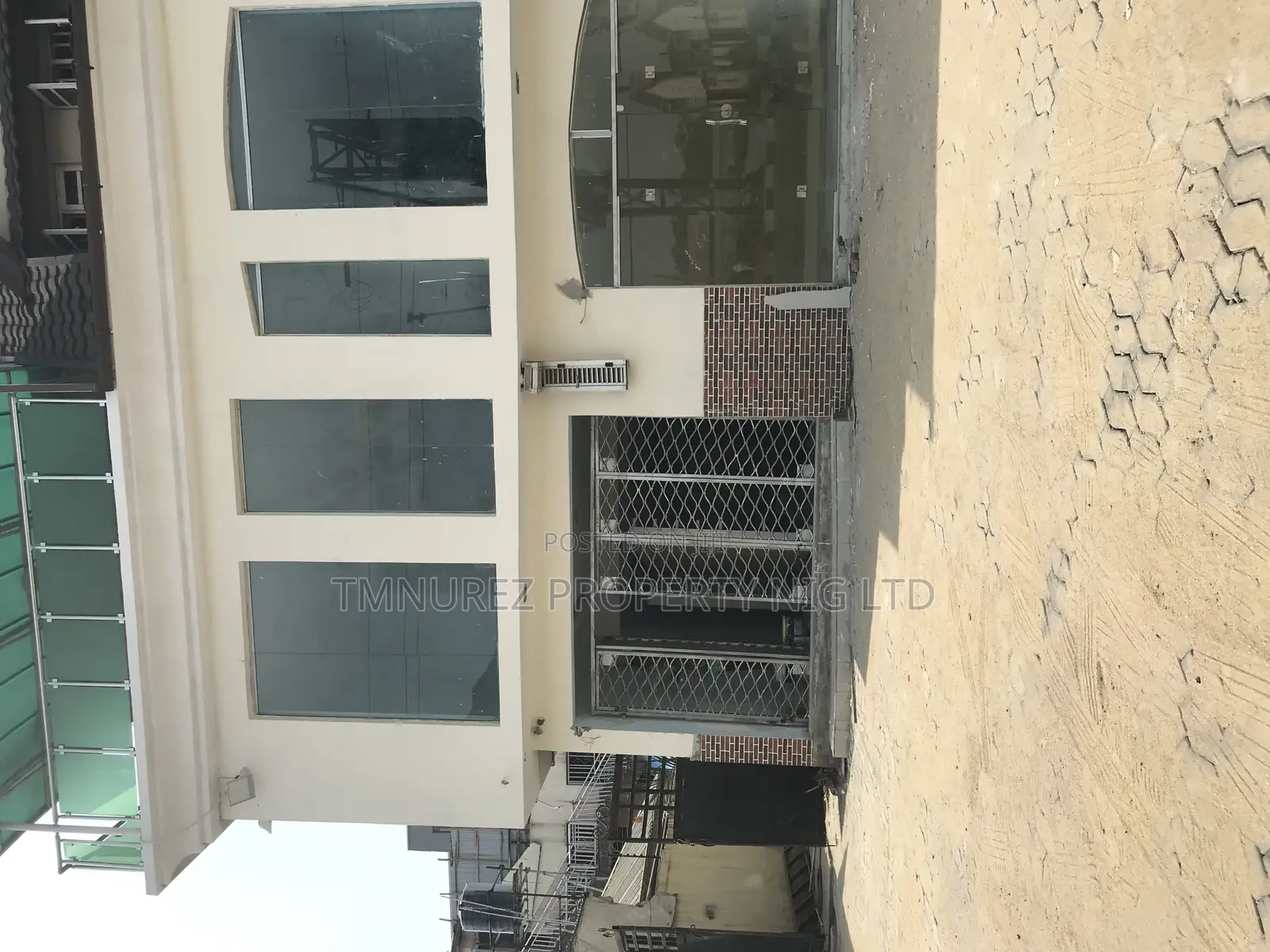 Shop Showroom for Rent at Lekki Phase1, in Lekki Phase 1