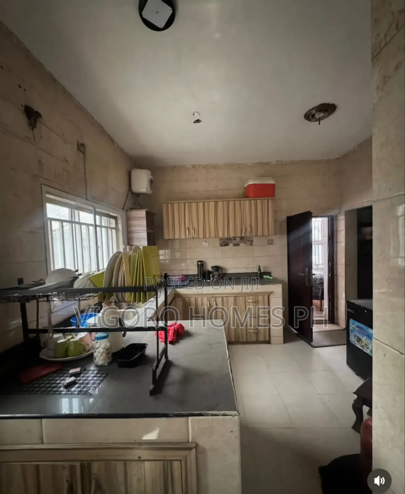4bdrm Duplex in On A Tarred Road, Port-Harcourt for sale in Port-Harcourt