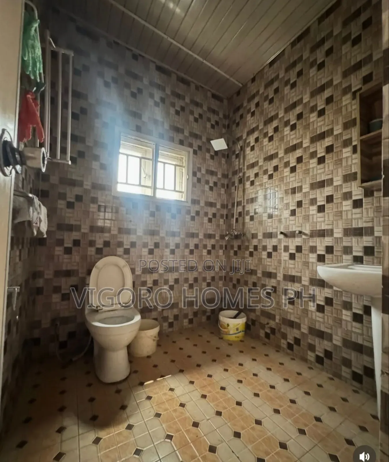 4bdrm Duplex in On A Tarred Road, Port-Harcourt for sale in Port-Harcourt