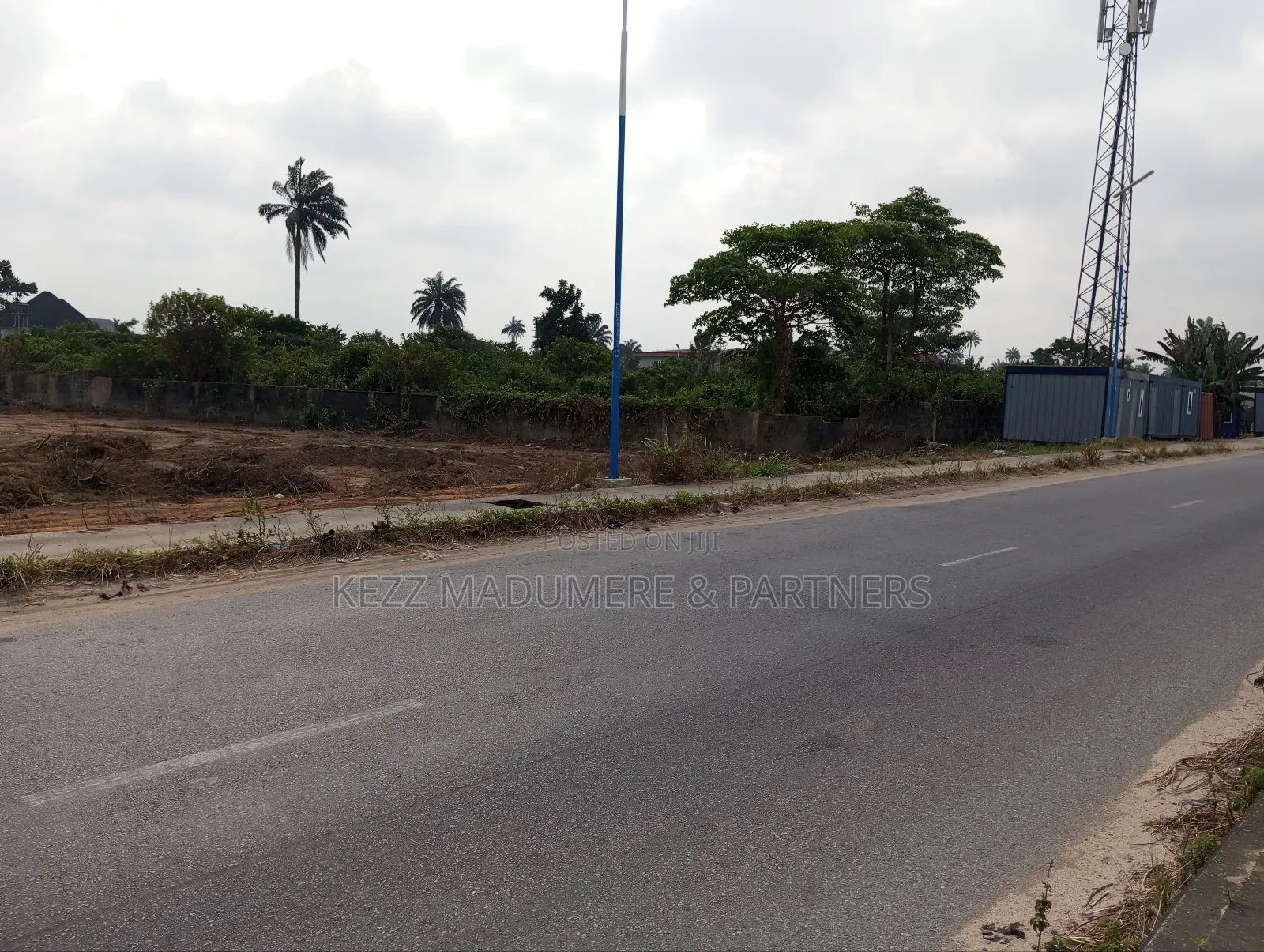 For Sale : 30 Plots Opposite Emerald Sch,Eneka Igwuruta Rd. in Eneka