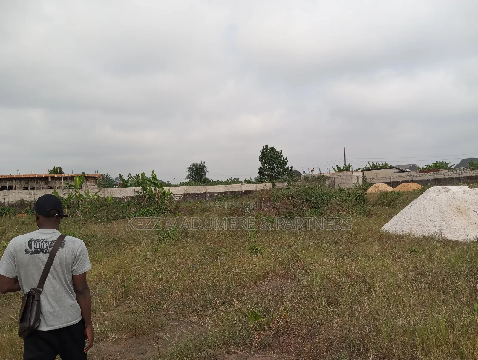 For Sale : 41⁄2 Fenced Plots Near Ikwere Rd Near Happybite in Port-Harcourt
