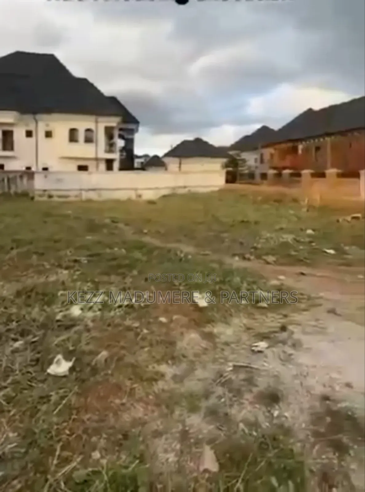 For Sale : 800 SQMTS at WTC Estate, Enugu in Enugu
