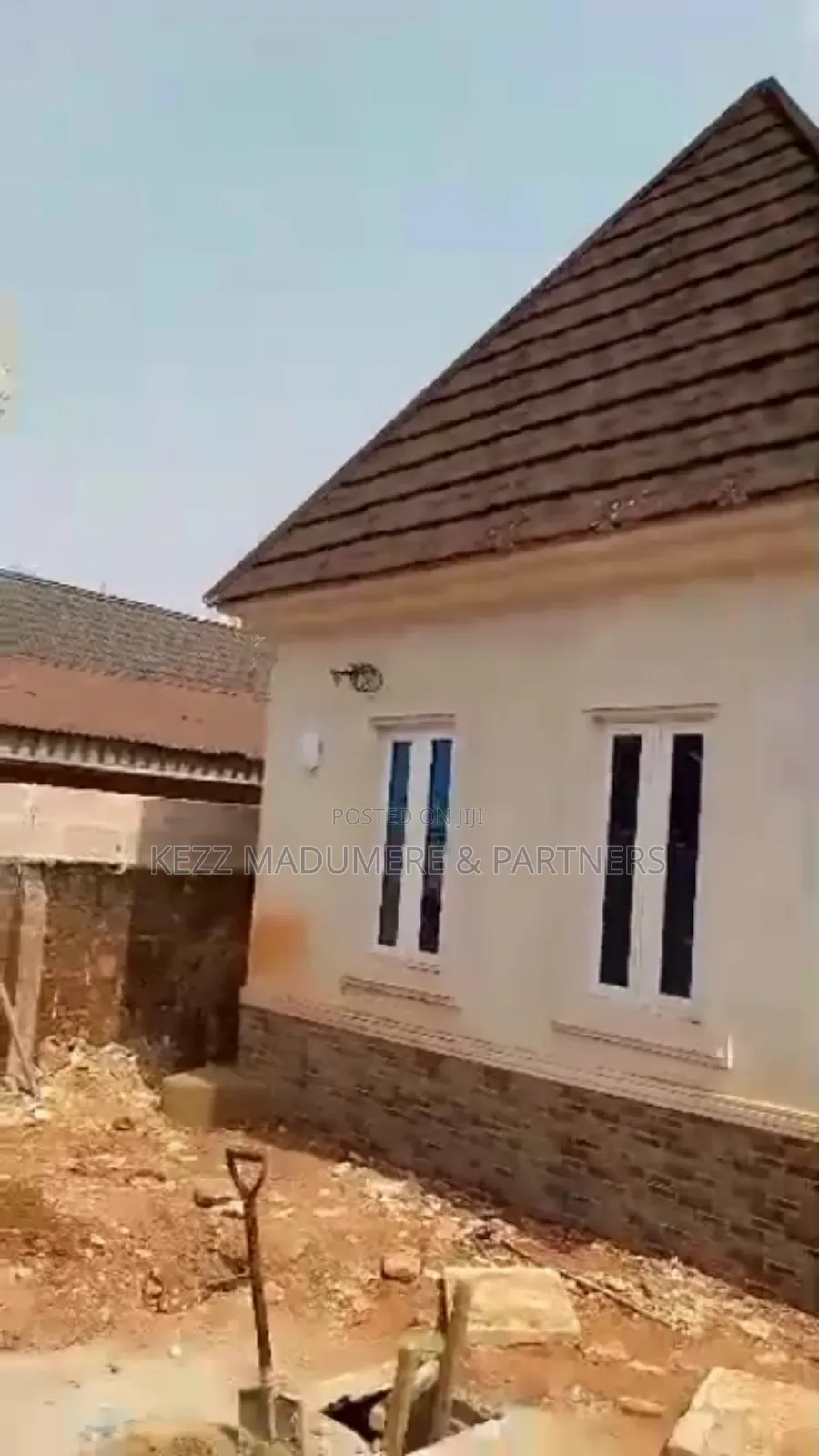 3bdrm Bungalow in World Bank, Area L, for sale in Owerri