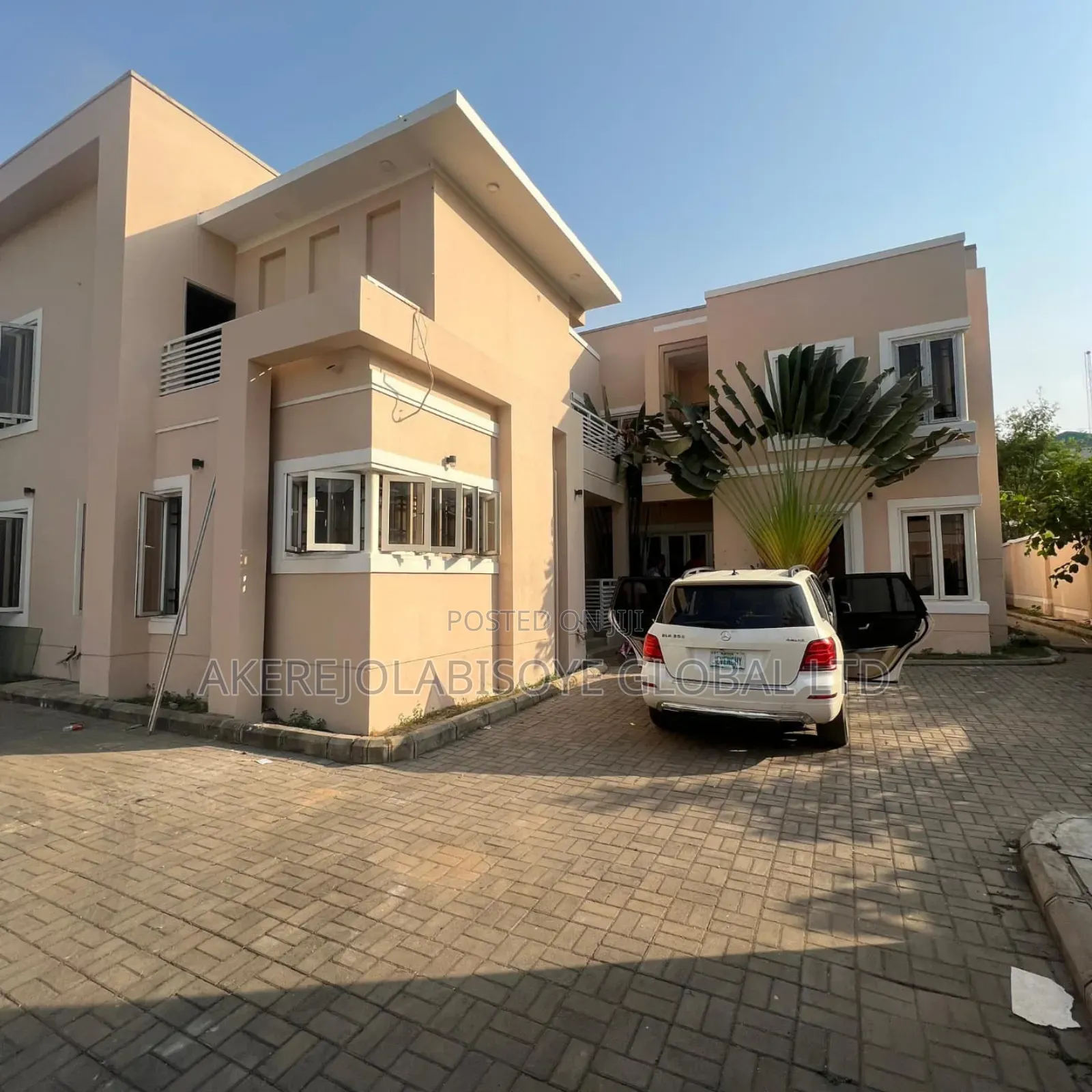 4bedroom Semi Detached Duplex With Bq in Wuse