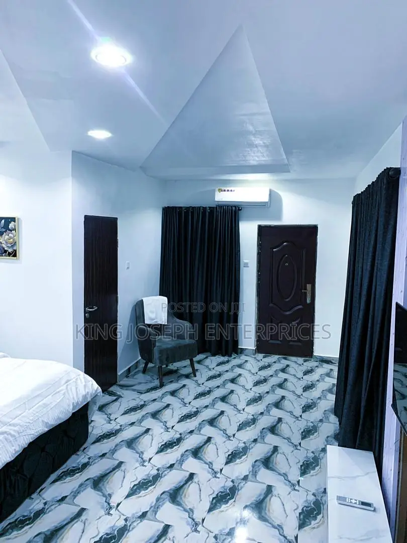 Luxury 4bedroom Apartment Duplex Wuye in Wuye