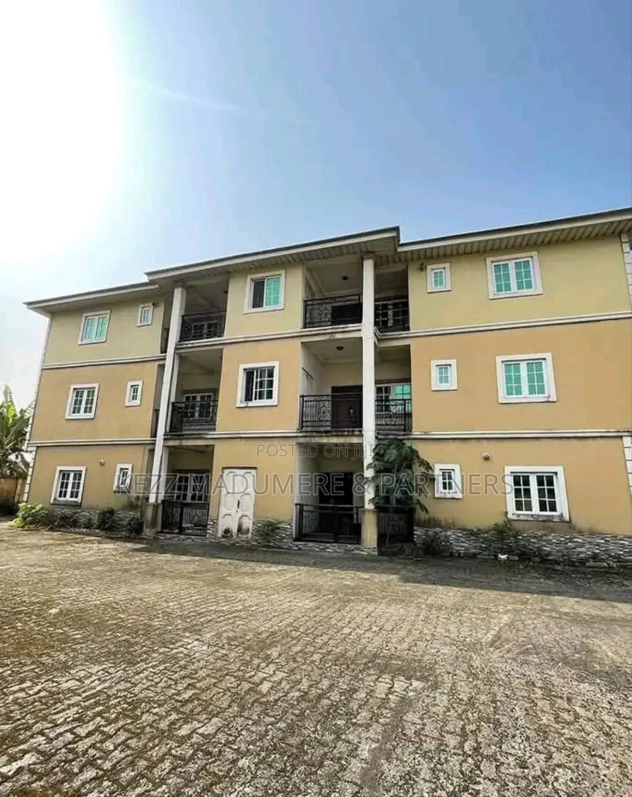 12bdrm Block of Flats in Off Nta Road, Port for sale in Port-Harcourt