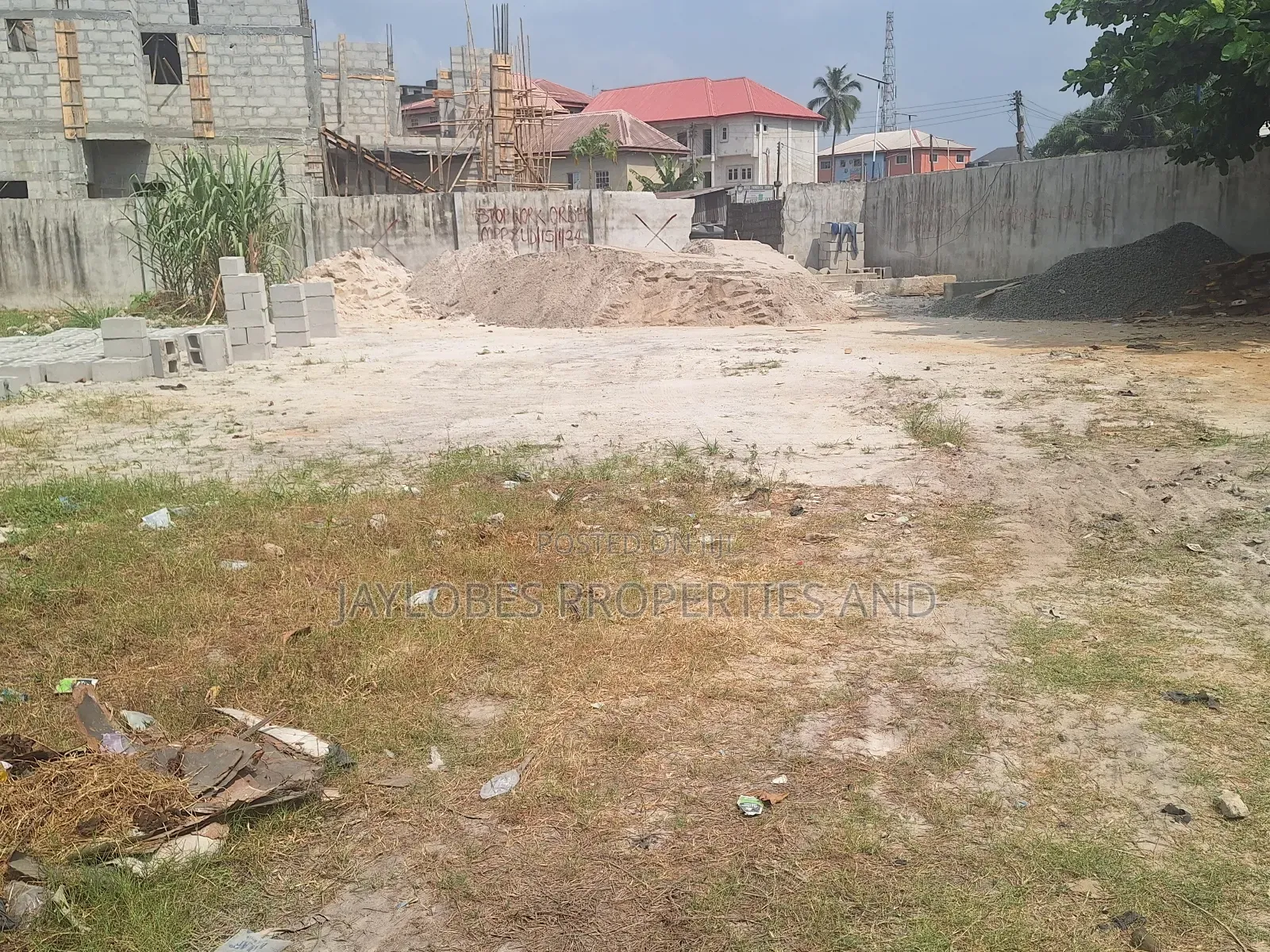 For Sale: 1.5 Plots Off Stadium Road, Port Harcourt in Obio-Akpor