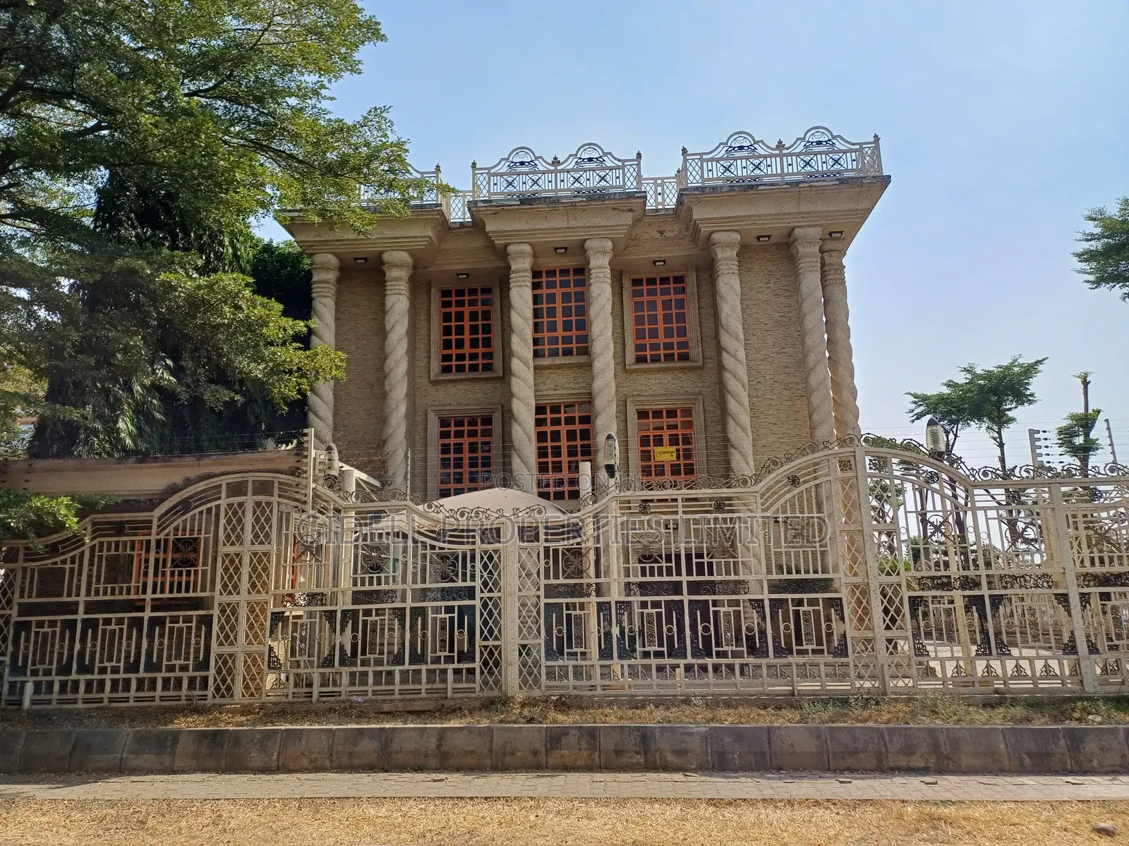 3 Storey Office Complex With About 41 Ensuite Offices in Wuse 2