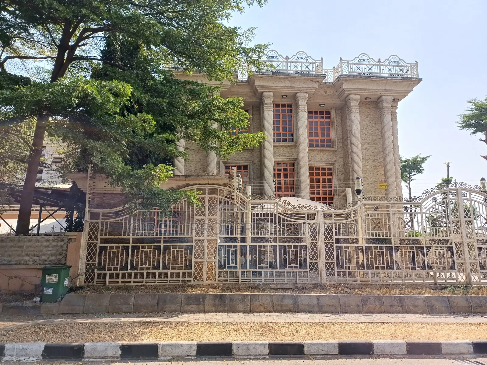 3 Storey Office Complex With About 41 Ensuite Offices in Wuse 2