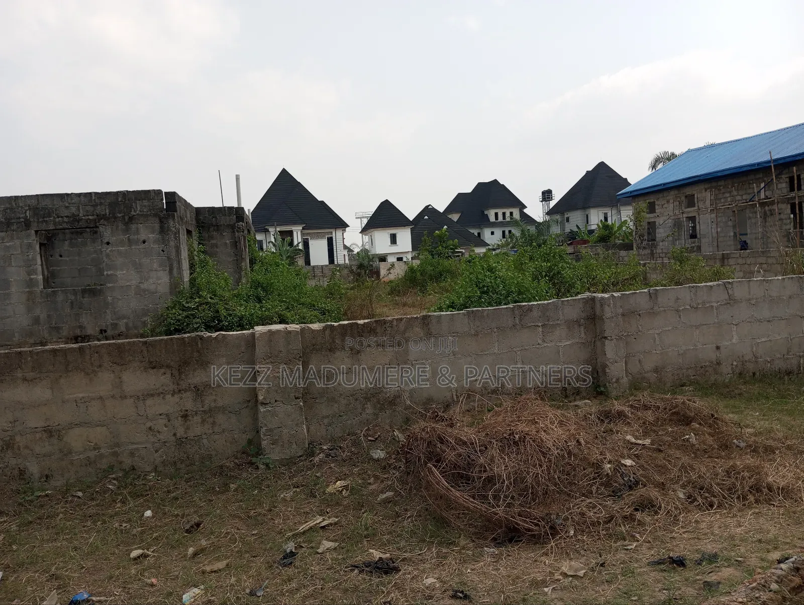 For Sale: 1 Fenced Plot at Royal Estate, Off Sars Rd, Ph in Port-Harcourt