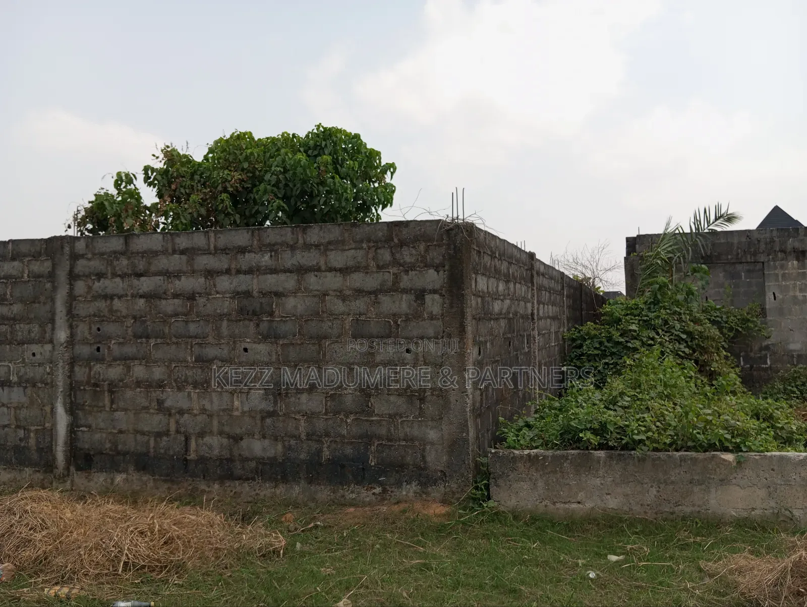 For Sale: 1 Fenced Plot at Royal Estate, Off Sars Rd, Ph in Port-Harcourt