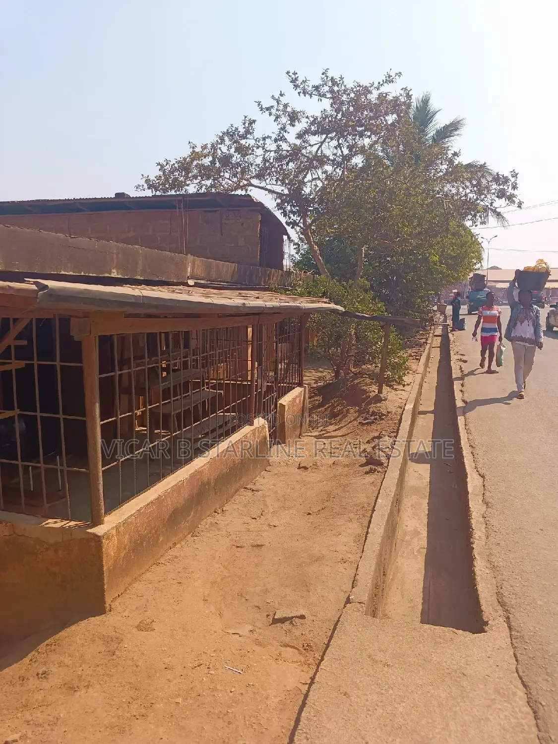 House on Two Plots of Land Opp Int Market for Sale in Ebonyi
