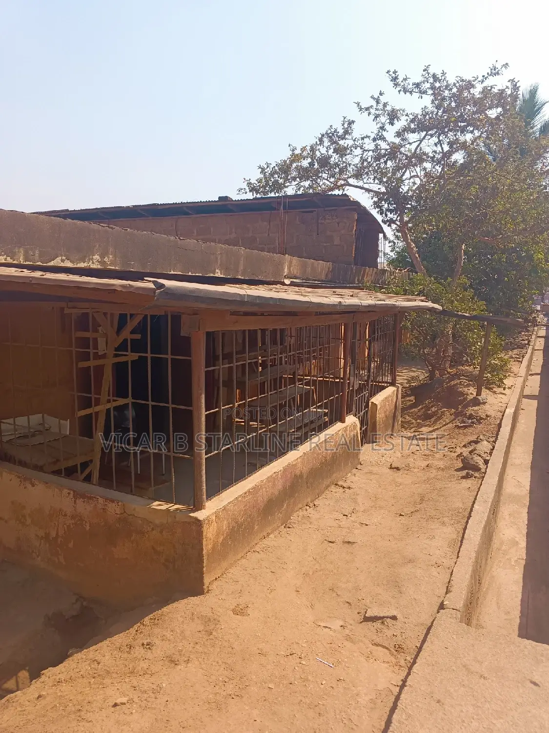 House on Two Plots of Land Opp Int Market for Sale in Ebonyi