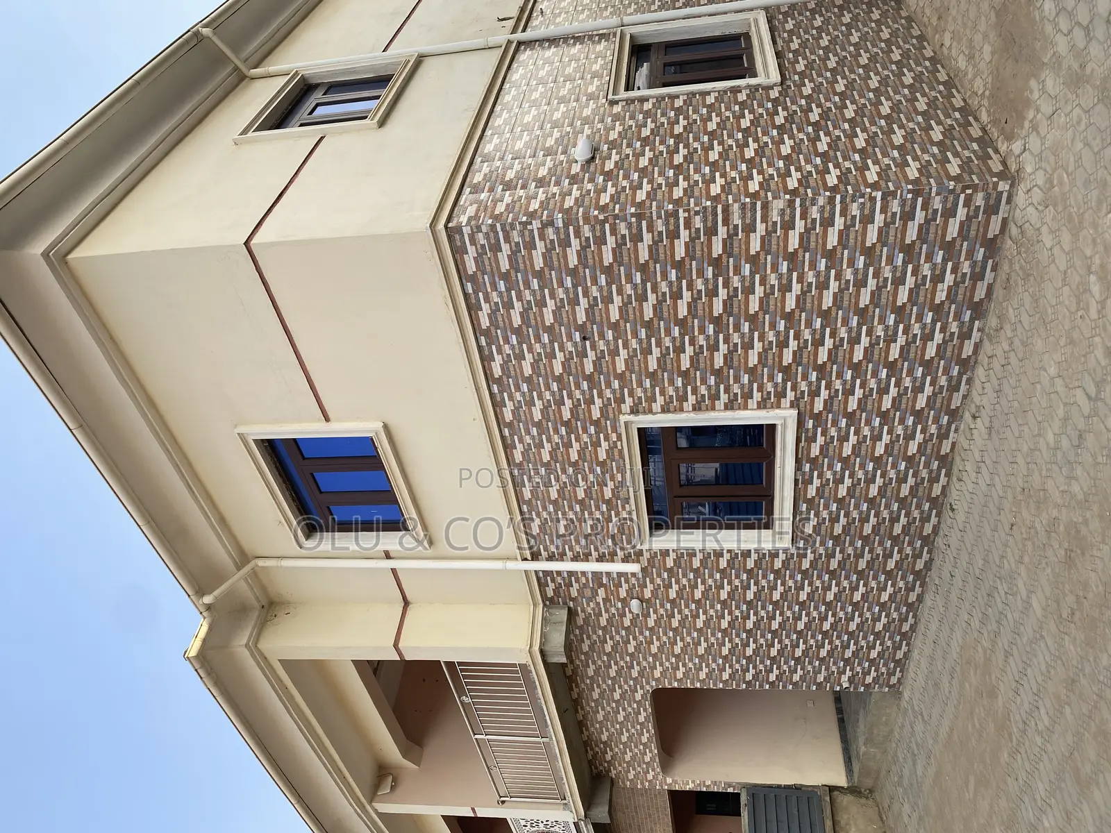 4bdrm Duplex in An Estate In Nut for rent in Lugbe District