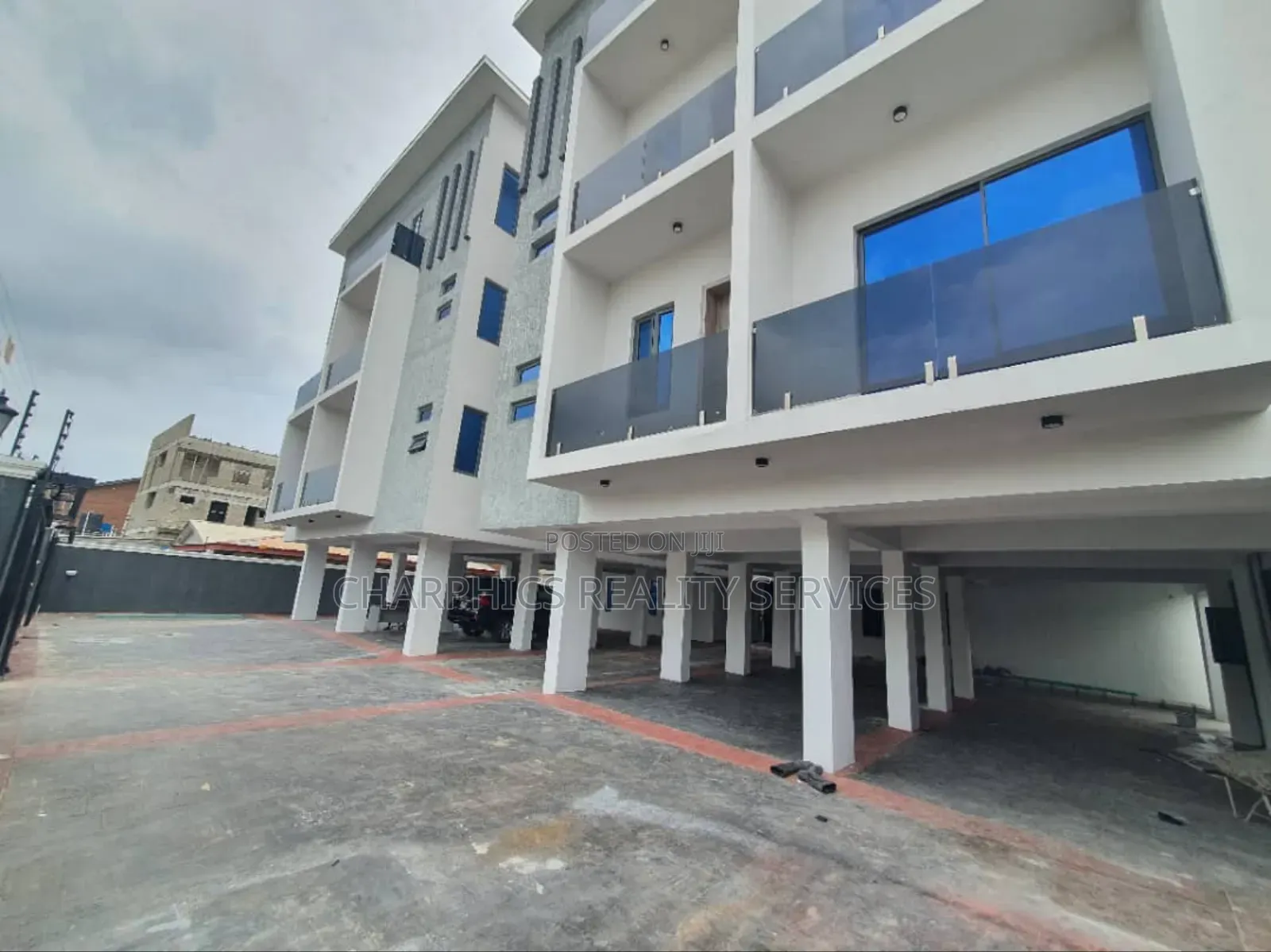 3bdrm Apartment in Ikate for sale in Ikate
