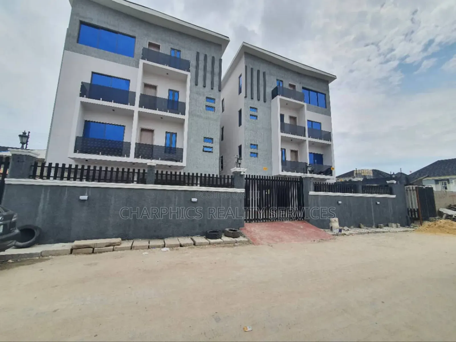 3bdrm Apartment in Ikate for sale in Ikate