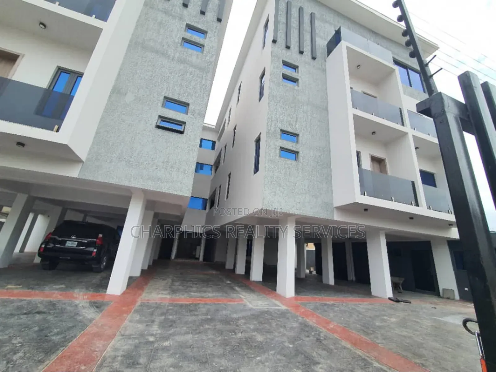 3bdrm Apartment in Ikate for sale in Ikate