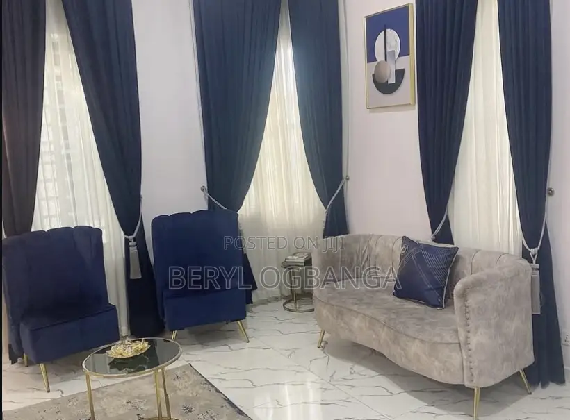 Weekly Luxury Room Per Week in Lekki Phase 2