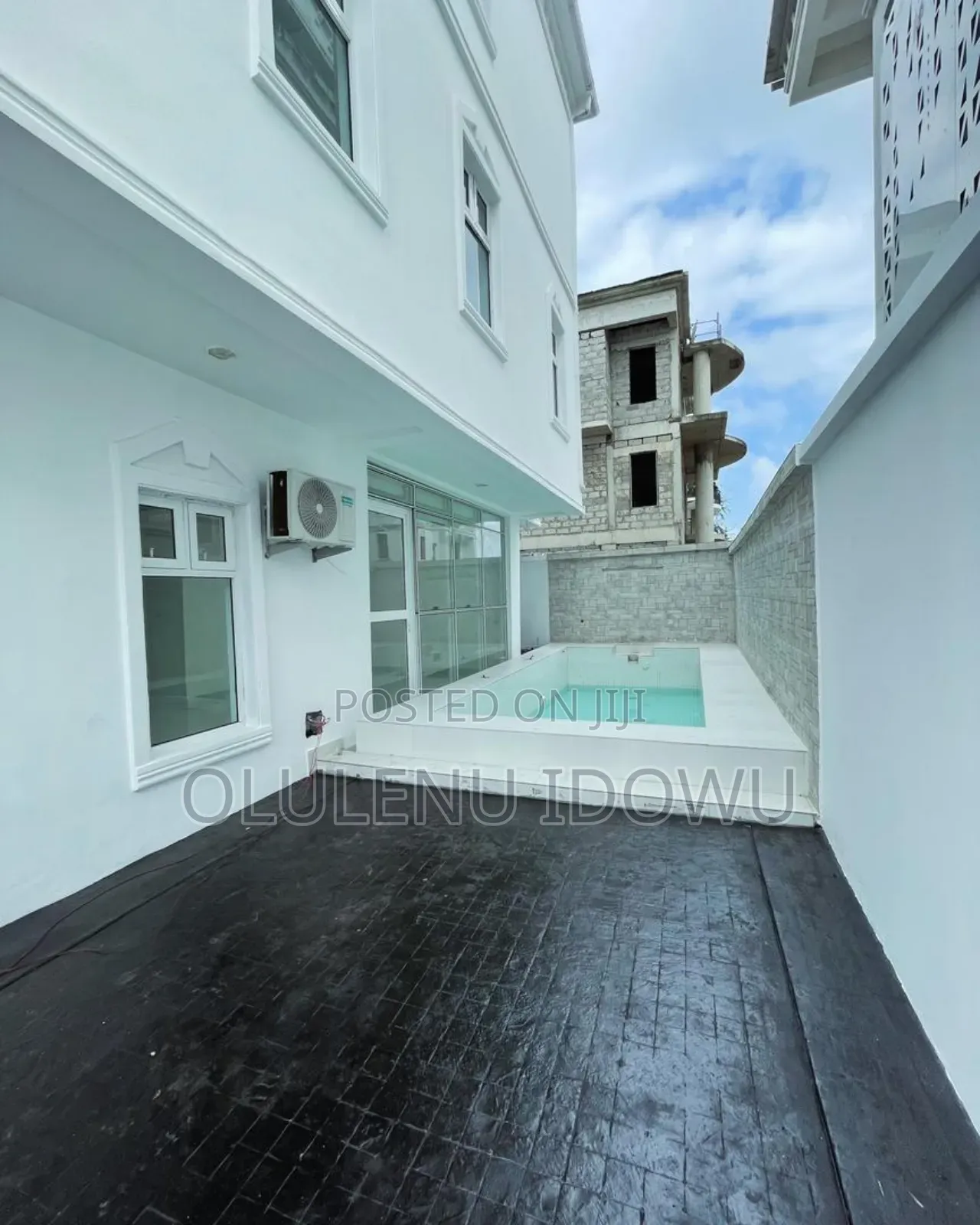 Furnished 4bdrm Duplex in Alimosho for sale in Alimosho