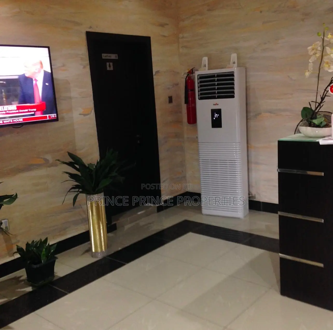 Furnished 17bdrm Apartment in Lekki for sale in Lekki