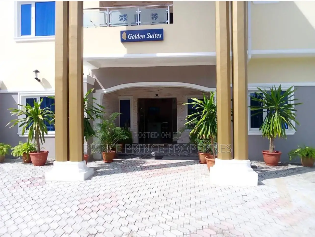 Furnished 17bdrm Apartment in Lekki for sale in Lekki