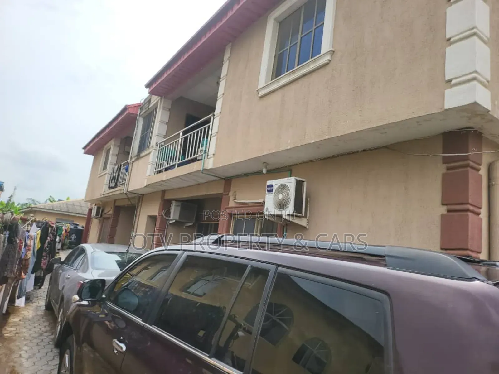 20bdrm Apartment in Isolo for sale in Isolo