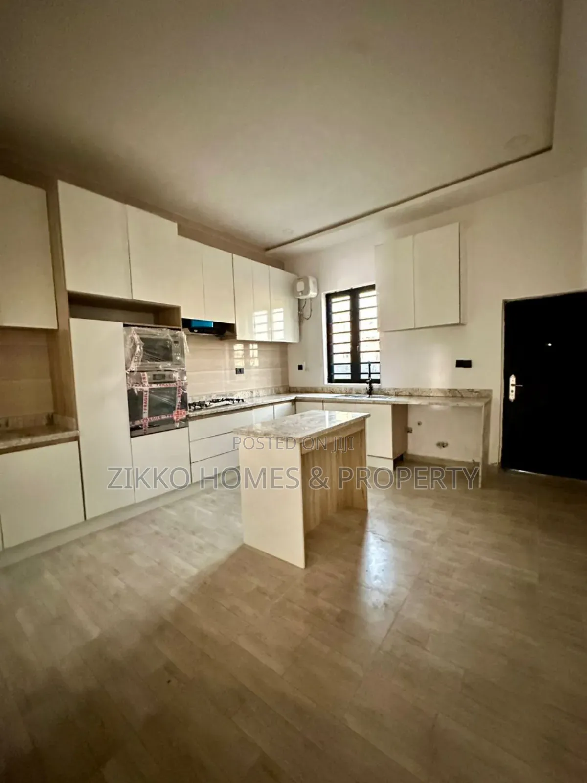 4bdrm Duplex In Ajah For Sale in Ajah